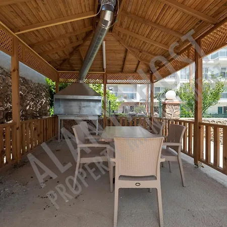 Calypso In Kestel C21 Апартаменти